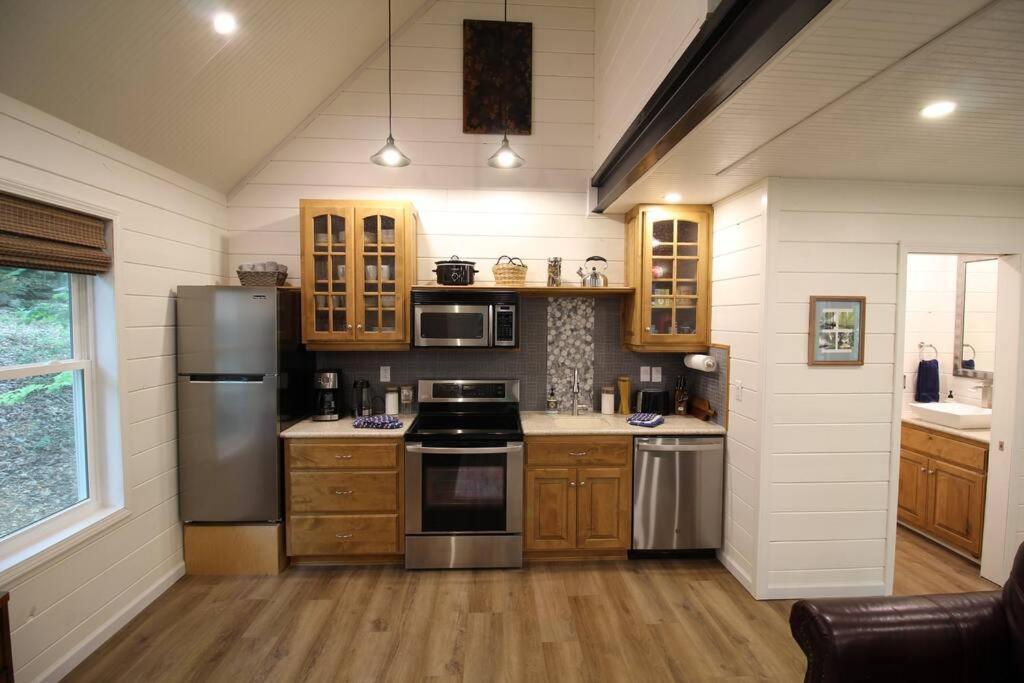 Willa Secluded Treehouse In The Woods - Tree Hugger Hideaway Branson Zewnętrze zdjęcie