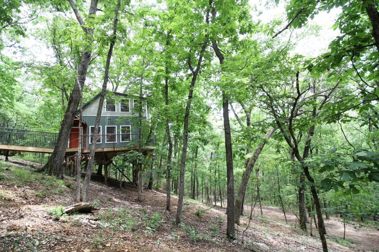 Willa Secluded Treehouse In The Woods - Tree Hugger Hideaway Branson Zewnętrze zdjęcie
