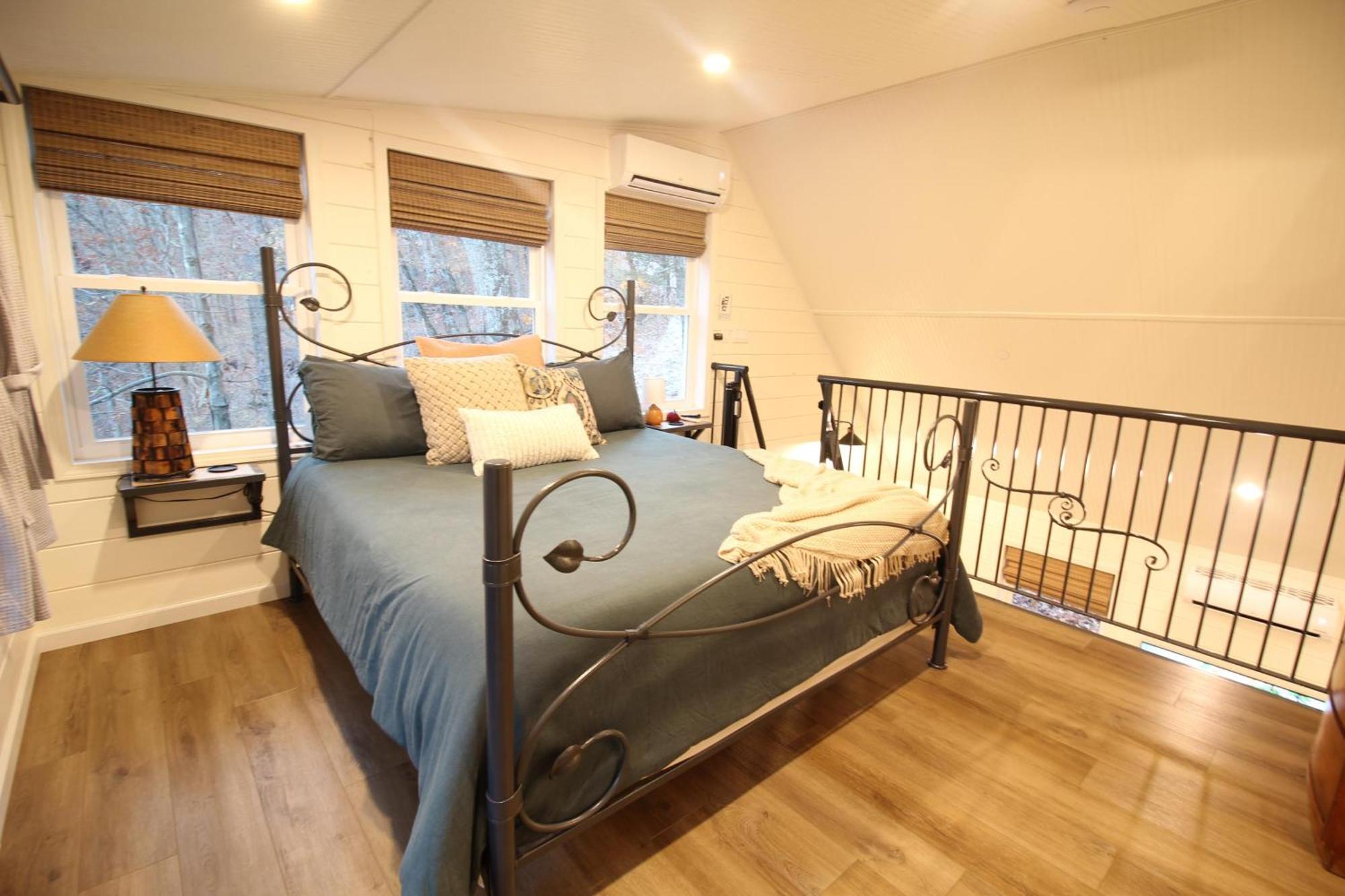 Willa Secluded Treehouse In The Woods - Tree Hugger Hideaway Branson Zewnętrze zdjęcie