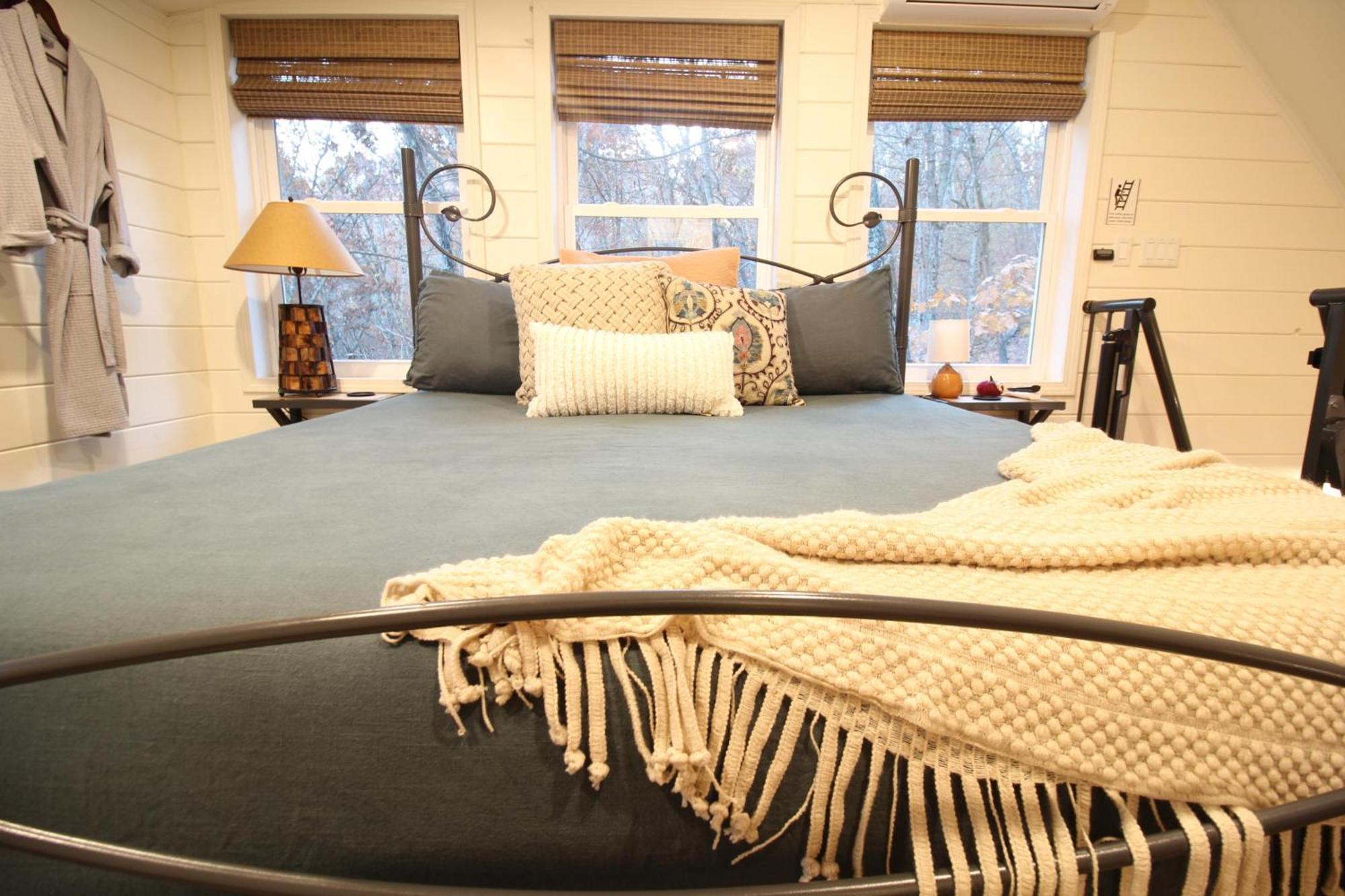 Willa Secluded Treehouse In The Woods - Tree Hugger Hideaway Branson Zewnętrze zdjęcie