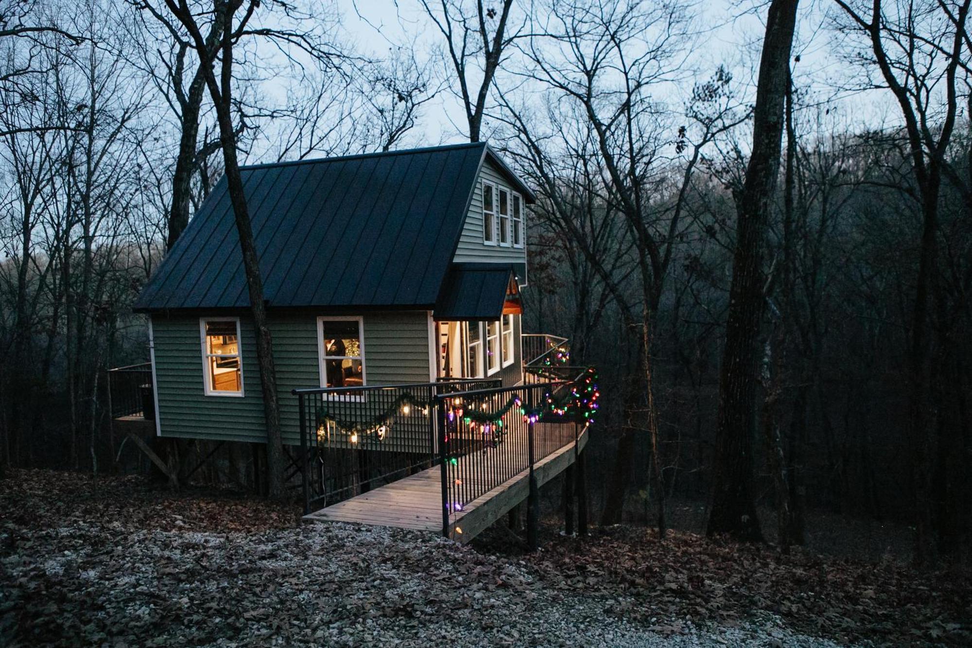 Willa Secluded Treehouse In The Woods - Tree Hugger Hideaway Branson Zewnętrze zdjęcie